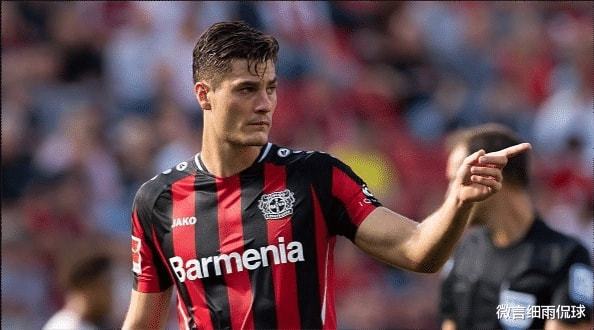 A赛场上看 A赛场上看